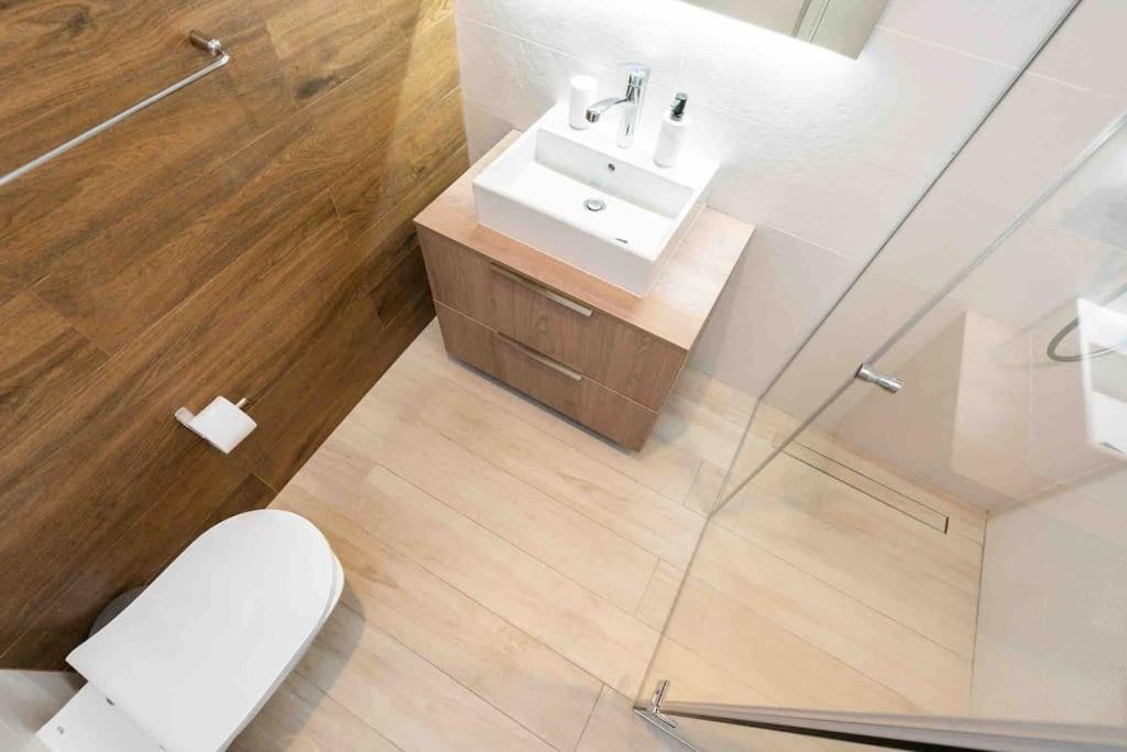 Blue Velvet Apartment Bukares Bagian luar foto